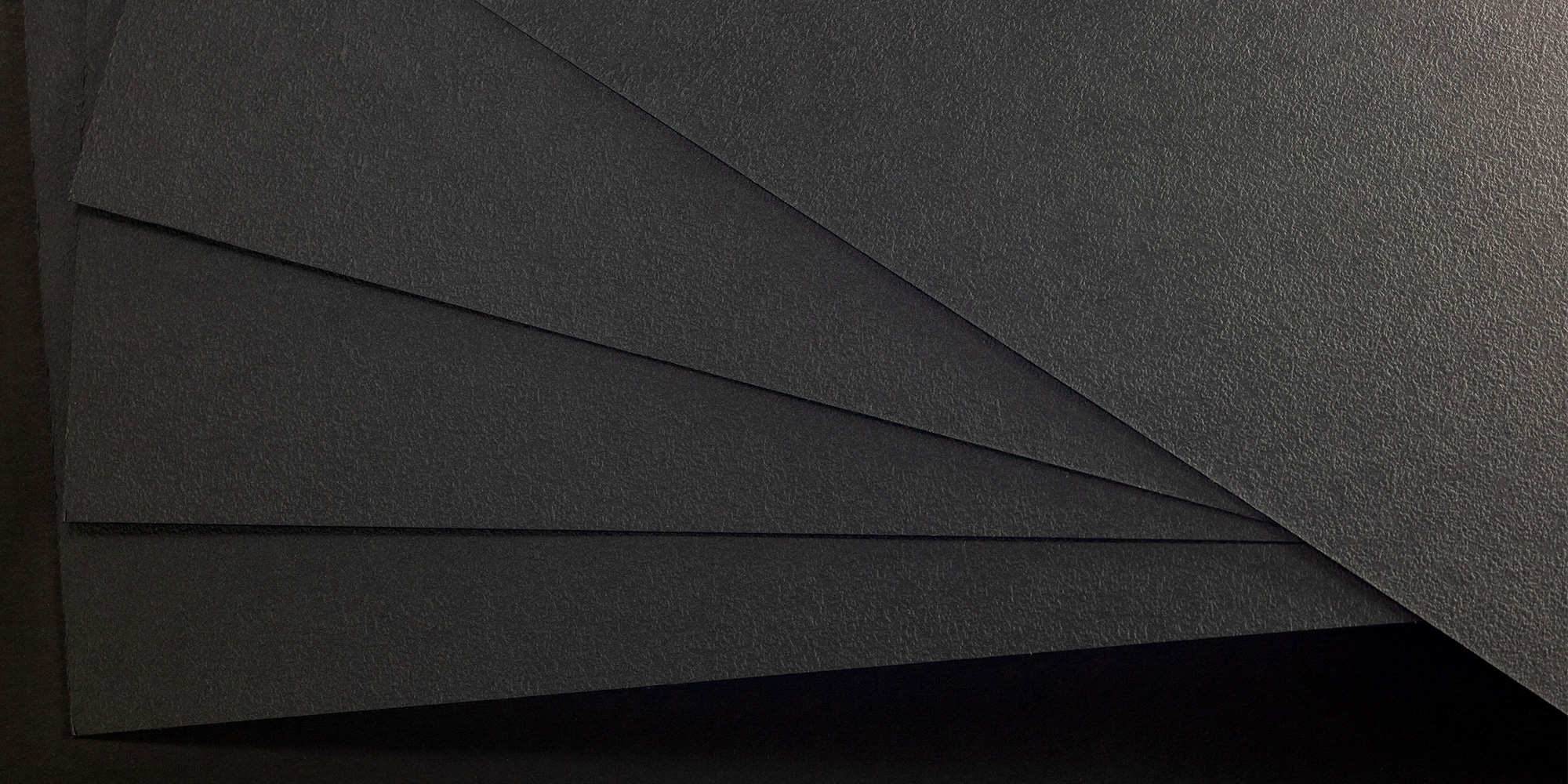 カードワン 用紙の種類から選ぶ FAVINI TOKYO Black 301kg